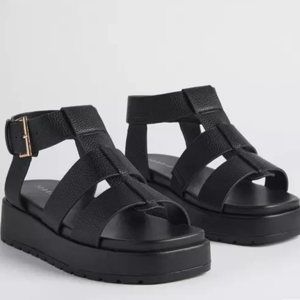 NWOT - Size 11.5 Black Strappy Platform Sandals - TORRID - Picture 2 of 4